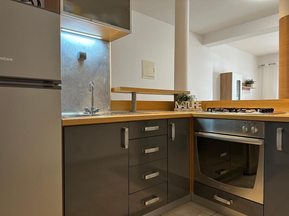 Apartmani Roko ビオグラード・ナ・モル エクステリア 写真