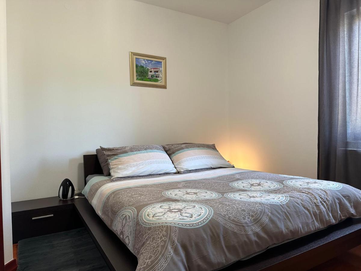 Apartmani Roko ビオグラード・ナ・モル エクステリア 写真